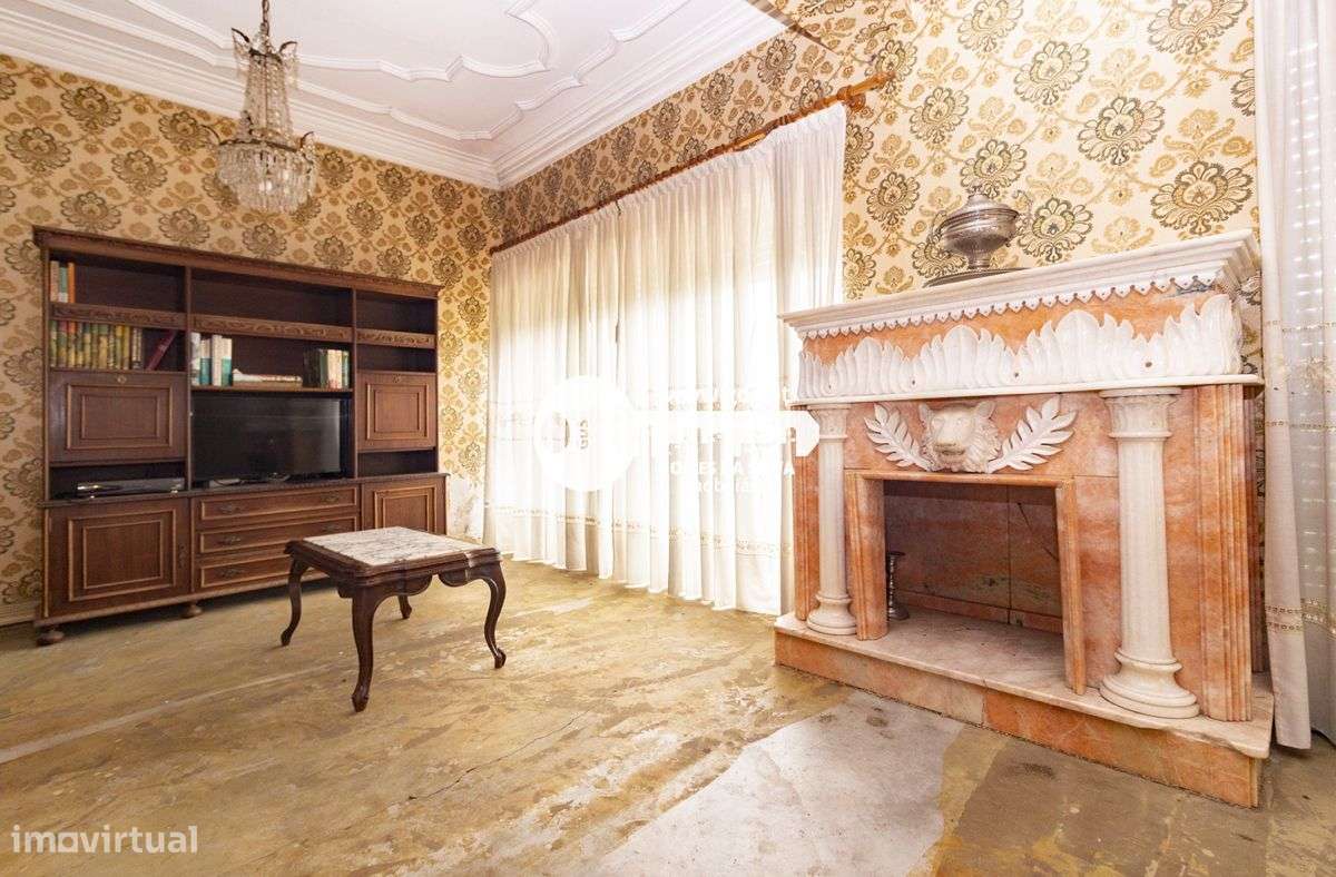 Moradia Bi-familiar c/ armazém e 1300m2 de terreno - Grande imagem: 4/21