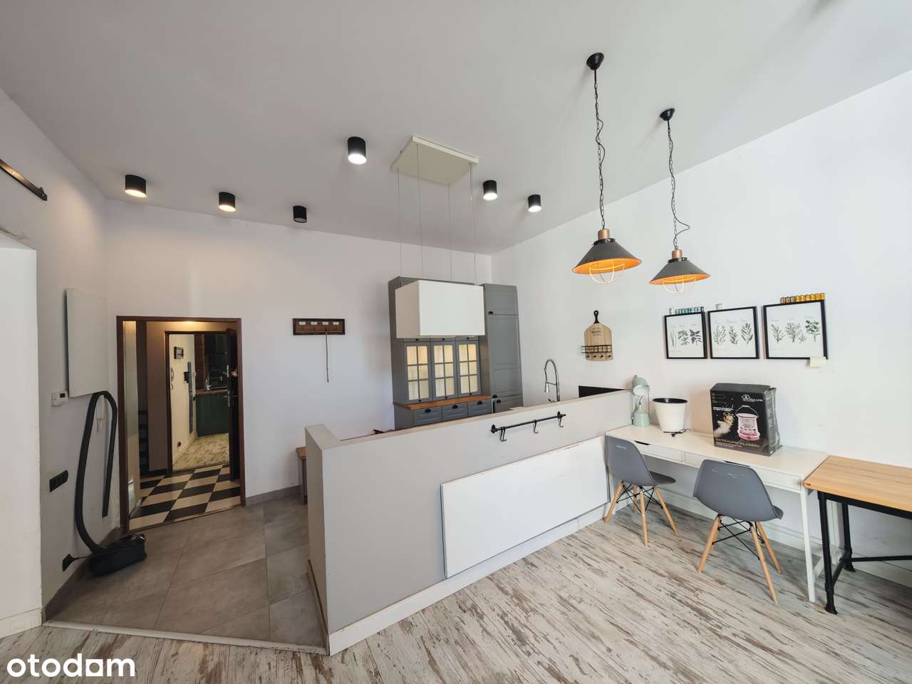 Tylko 6000 zł za m2. Duże mieszkanie w centrum Łodzi na 1 piętrze-7