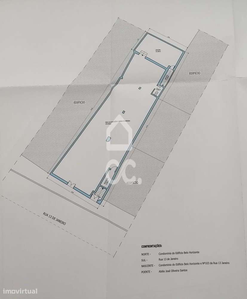 Prédio com Espaço Comercial e Habitação T3+1-31