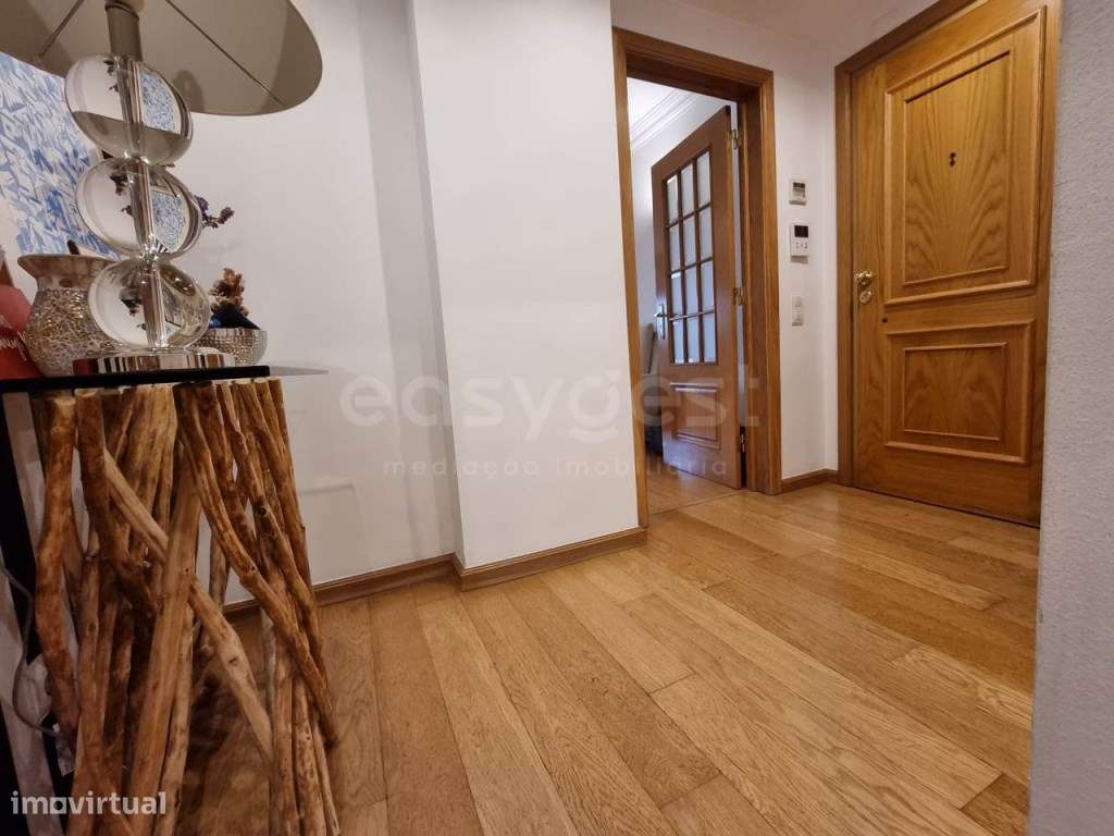 Apartamento T1 com excelentes áreas, garagem box e arrecadação na A... - Grande imagem: 4/16