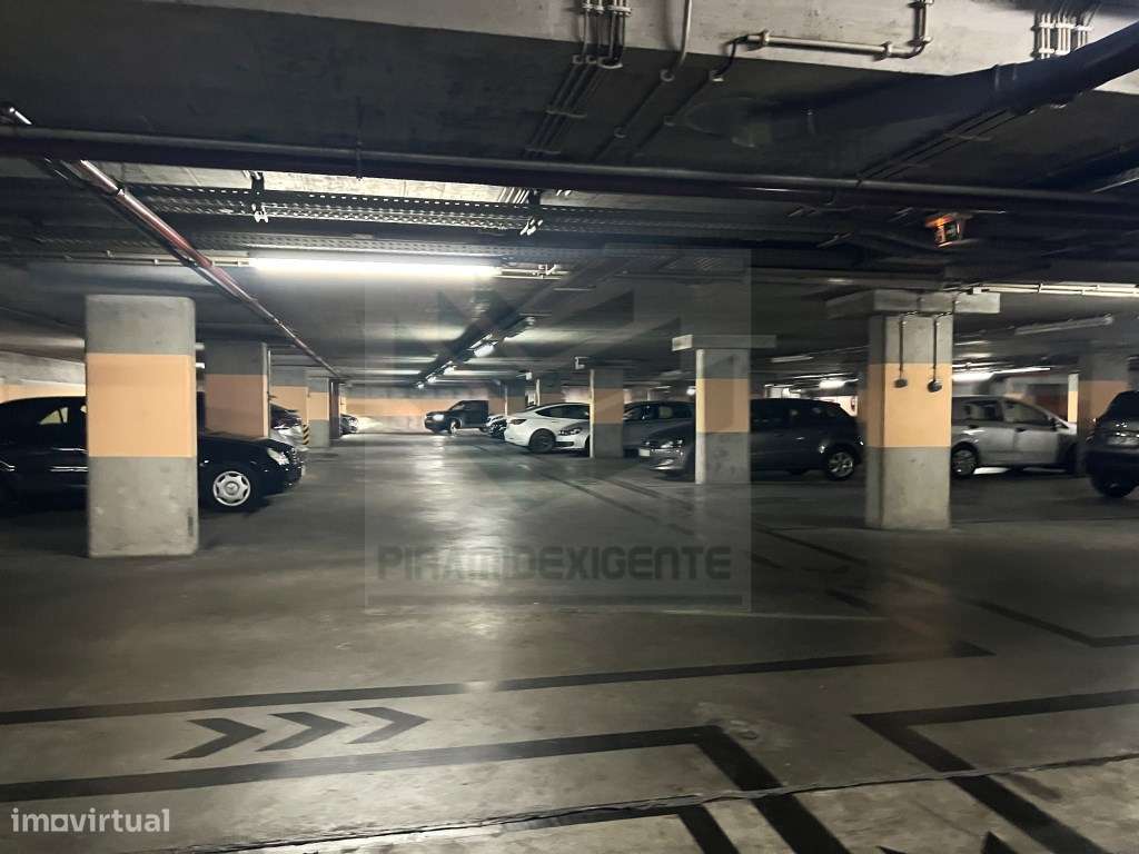 Apartamento - charme - na Alta de Lisboa | Estacionamento-40