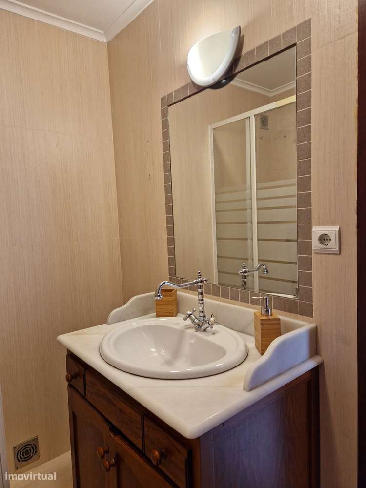 Quarto individual, Oeiras, bem iluminado, totalmente mobiliado - Grande imagem: 5/7