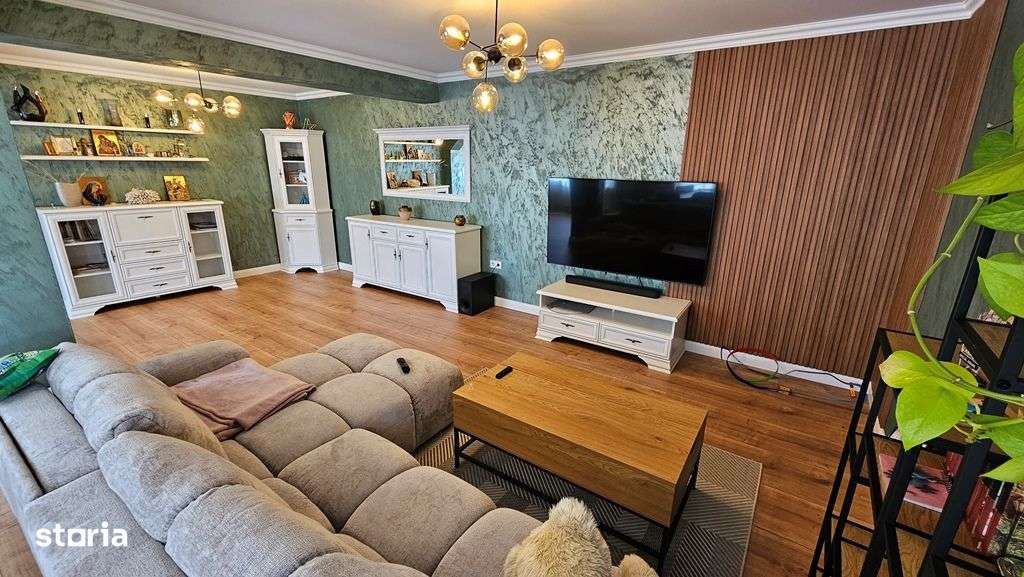 Casa de vanzare in oras, Cartierul Unirii, ideal pentru invesitie-3