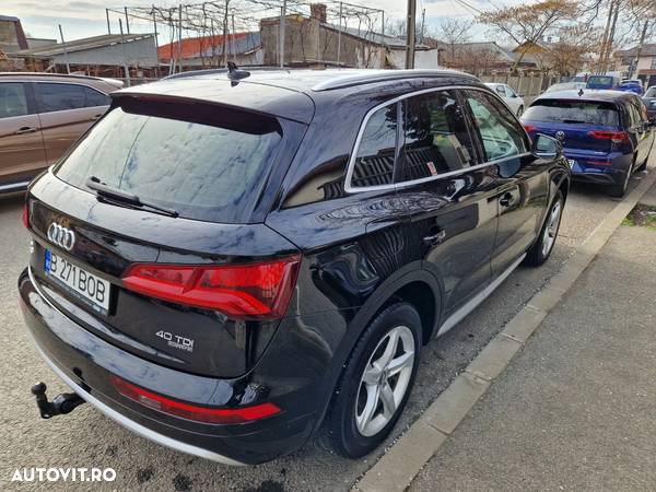 Audi Q5 2.0 40 TDI quattro S tronic Sport - 5