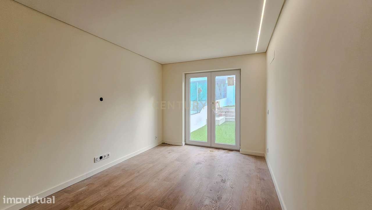 Moradia T2 Totalmente Renovada com Jardim –  a 15 min de Vila do Conde-10