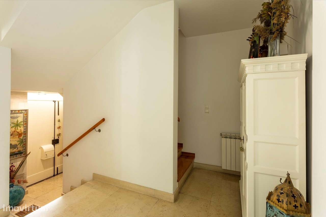 Moradia T6 com garagem, Madragoa, Estrela-22