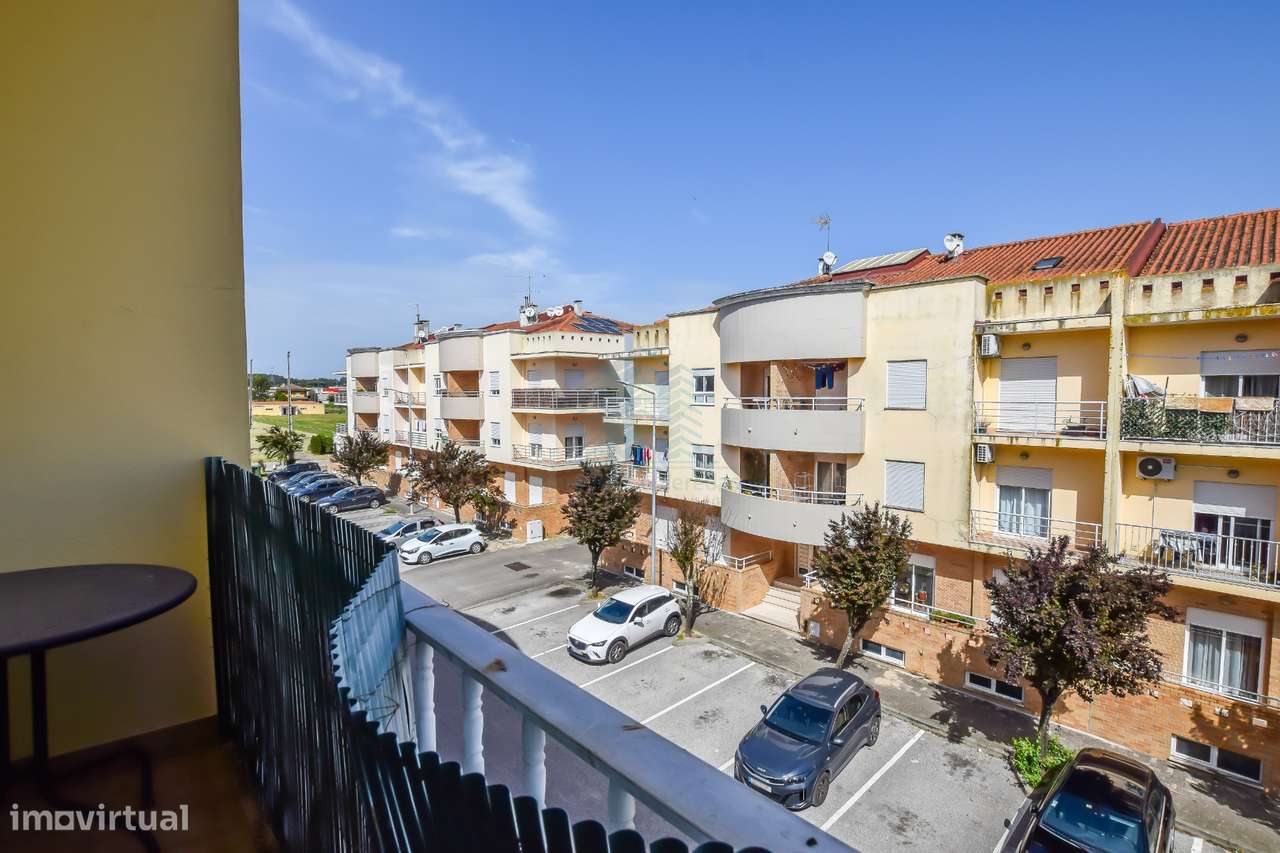 Apartamento T3 com Garagem e Arrecadação - Torres Novas-20