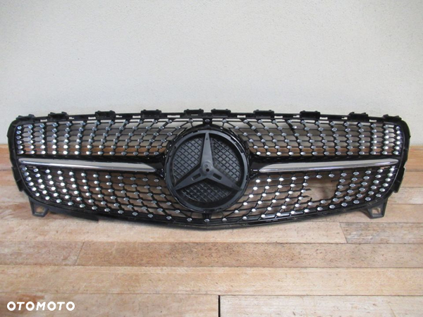 GRILL GRIL ATRAPA MERCEDES A-KLASA W176 AMG LIFT 2015- - 2