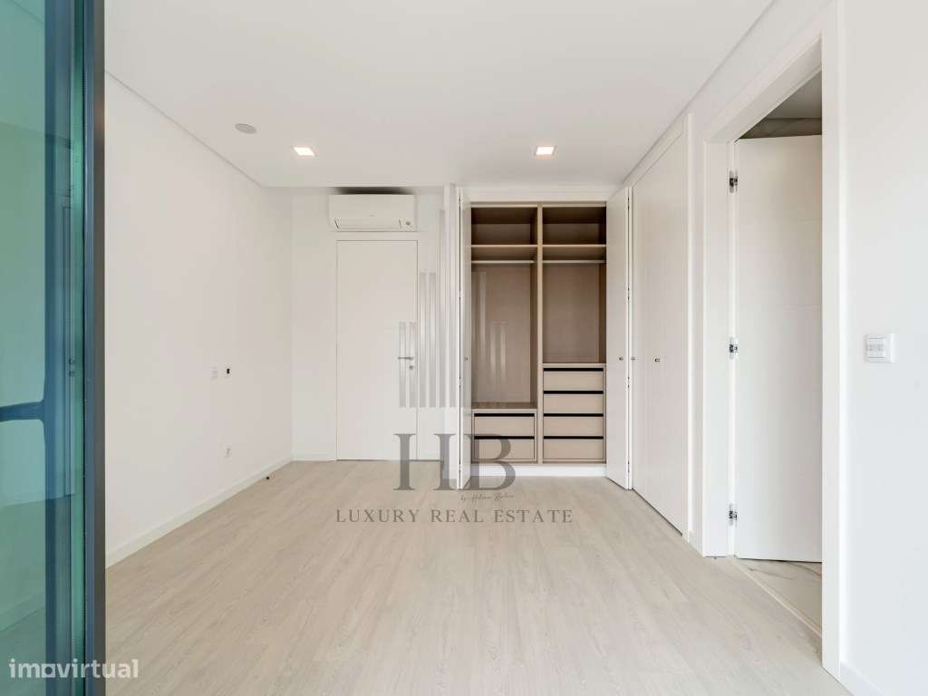 Apartamento T2 com Rooftop Privado, Piscina e Vista Panorâmica-25