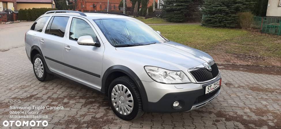 Skoda Octavia Combi 2.0 TDI DPF 4x4 DSG Scout - 1