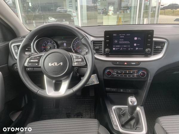 Kia Ceed 1.5 T-GDI M - 13