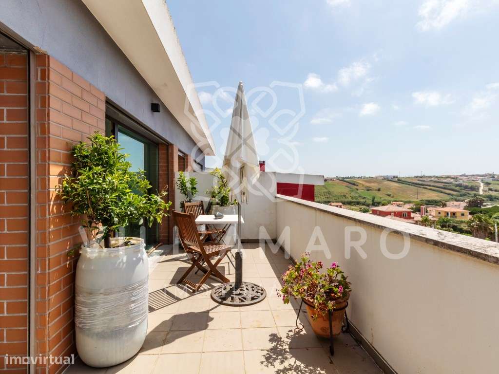 Apartamento T4 Duplex | Condomínio Fechado | São Pedro da Cadeira-32