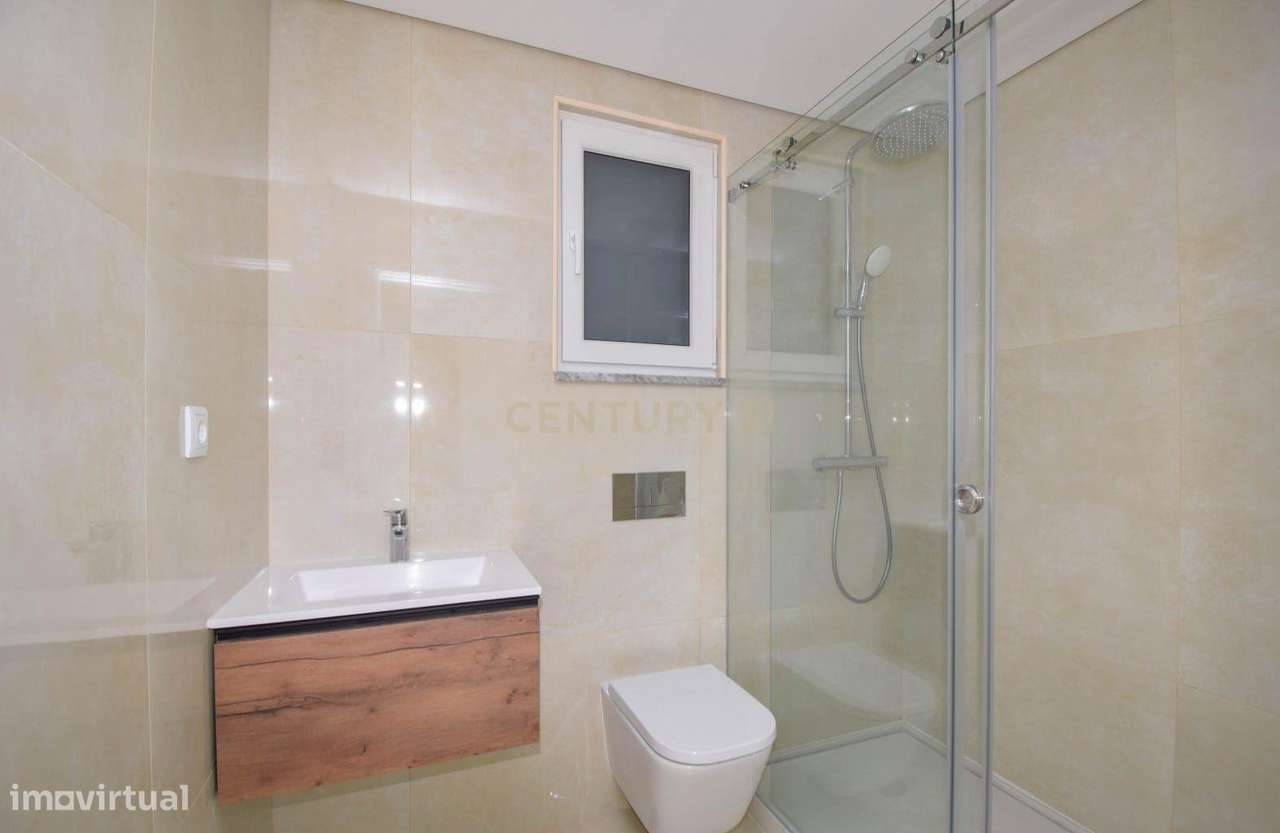 Moderna Moradia T4 em Construção em Corroios, Seixal - Grande imagem: 4/6