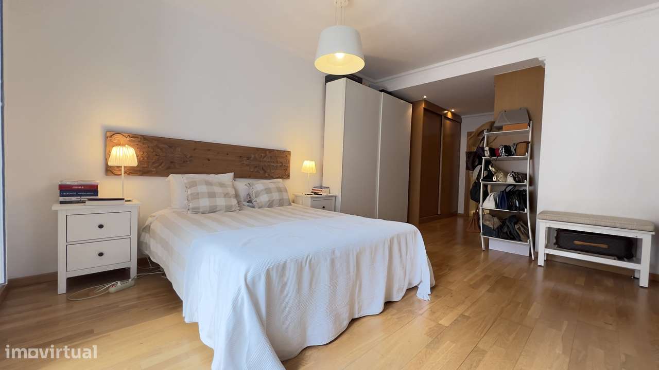 Apartamento T6 Duplex junto à Gulbenkian-12