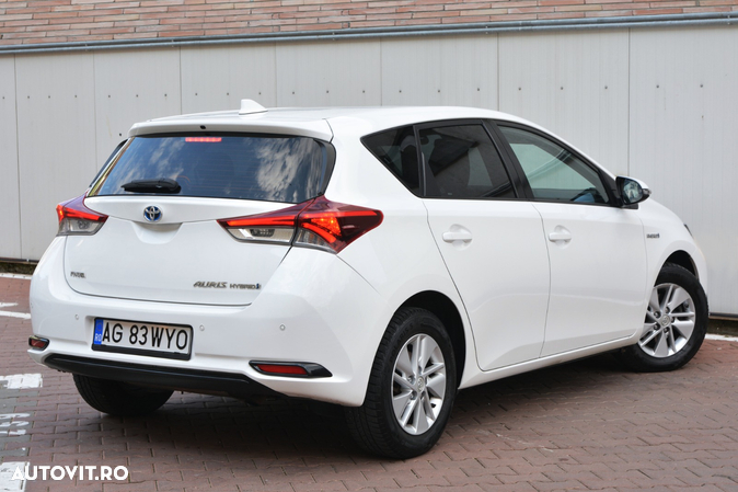 Toyota Auris 1.8 L VVT-i HSD Luna - 5