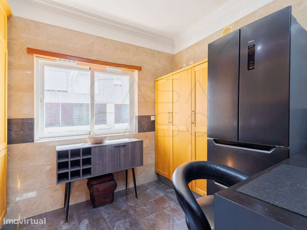 Apartamento com 3 assoalhadas, parqueamento e arrecadação no Bairro...-11