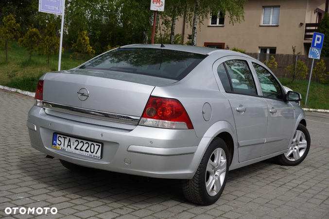 Opel Astra III 1.6 Cosmo - 3