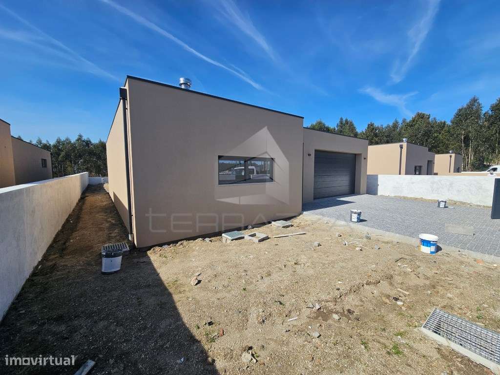 MORADIA NOVA FAMALICÃO 4 FRENTES - Grande imagem: 2/14