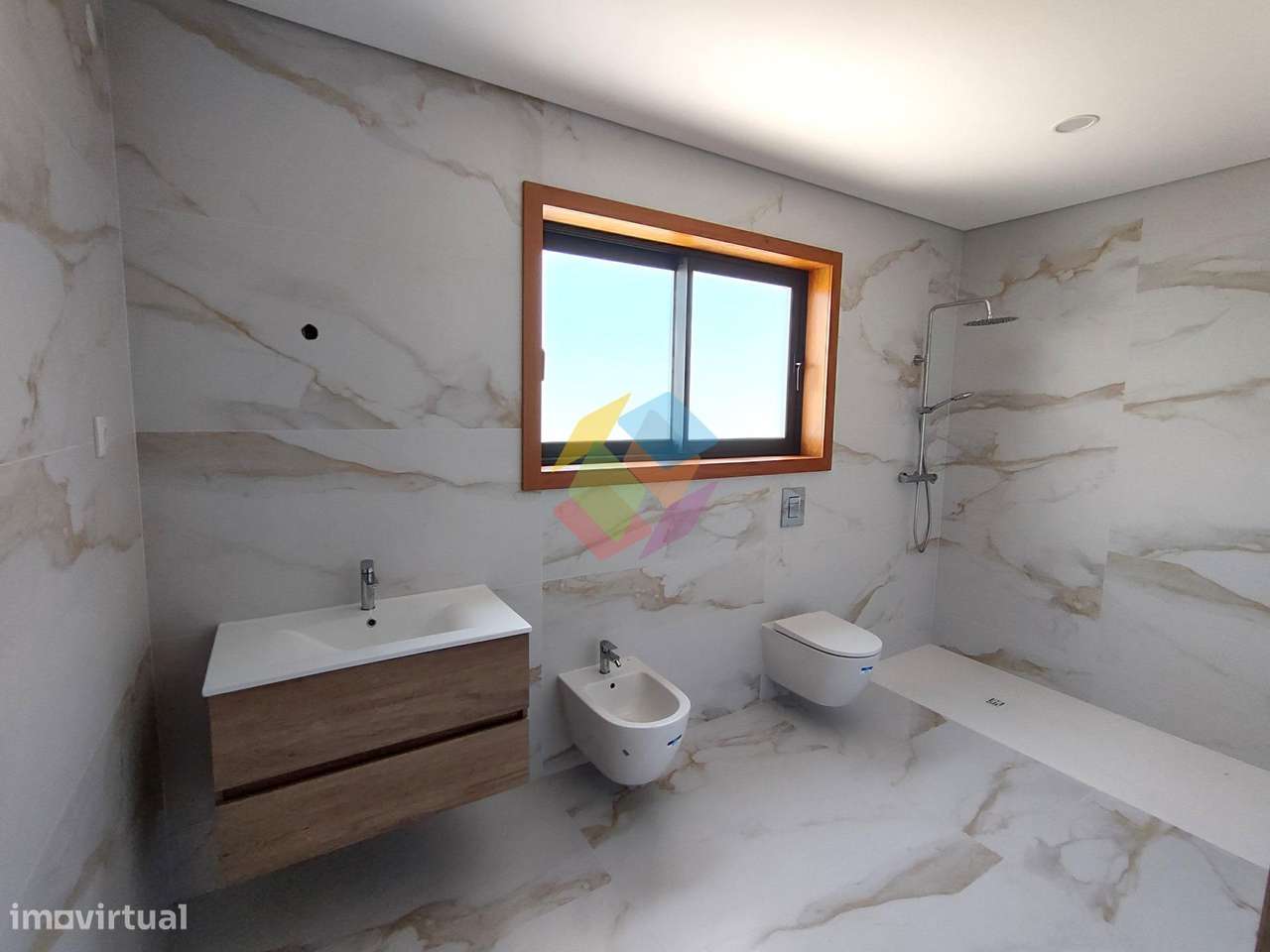 Magnífica Moradia T3 +1 em Stª. Maria da Feira-29