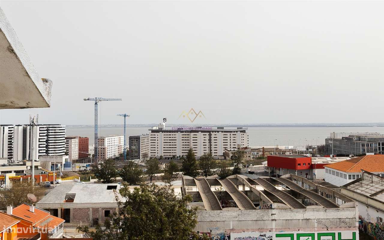 T3 Renovado Olivais com Vista Rio-18