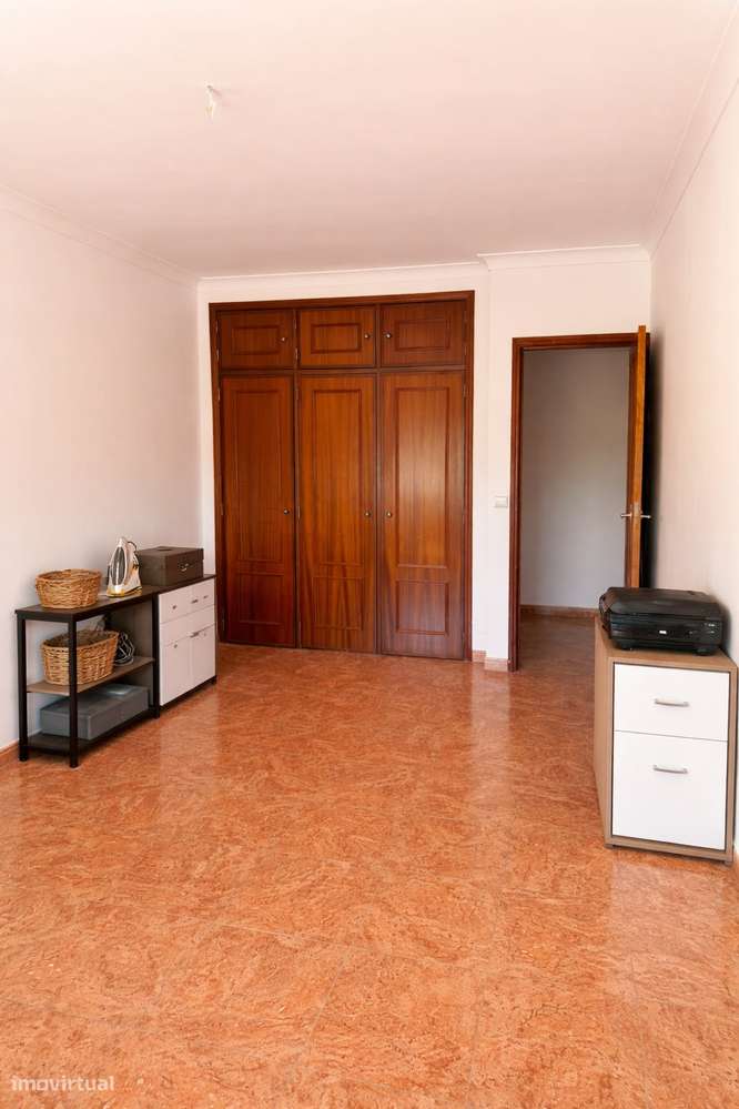 Apartamento T3 com Parqueamento Centro de Benavente-9