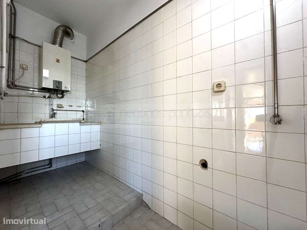 Apartamento T3 ultimo andar com terraço e marquise, garagem individ...-9