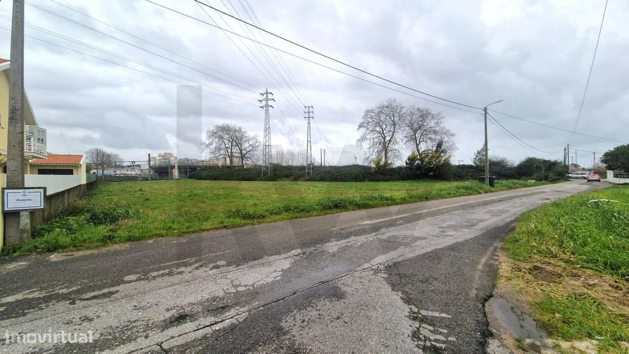 Oportunidade Estratégica em Aveiro: Terreno para Loteamento ou Projeto - Grande imagem: 3/12