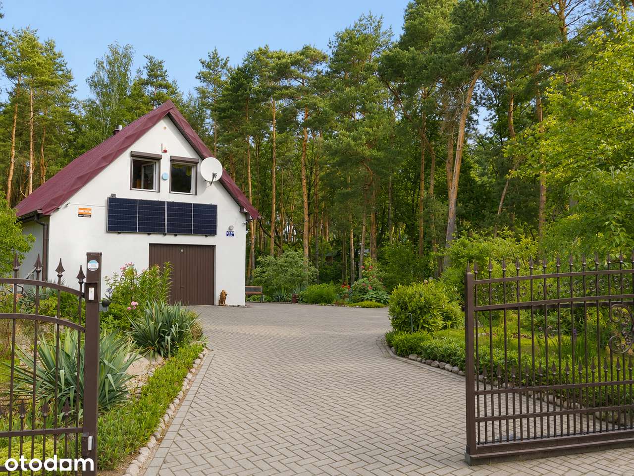 Dom całoroczny oraz letniskowy 88m², 1290m² działka, 200m do jeziora