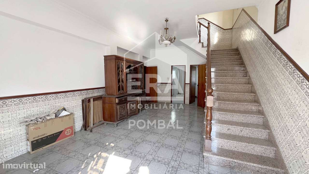 Moradia T6 localizada em Freixianda - Grande imagem: 2/18