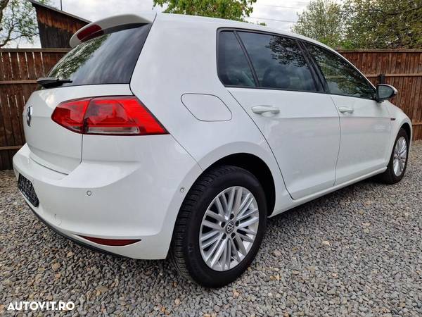 Volkswagen Golf - 2