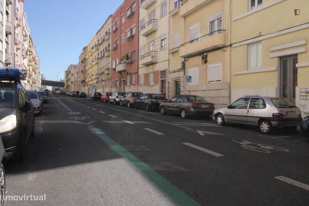 Apartamento com 2 quartos - localizado em Sete Rios Lisbon - Grande imagem: 4/6