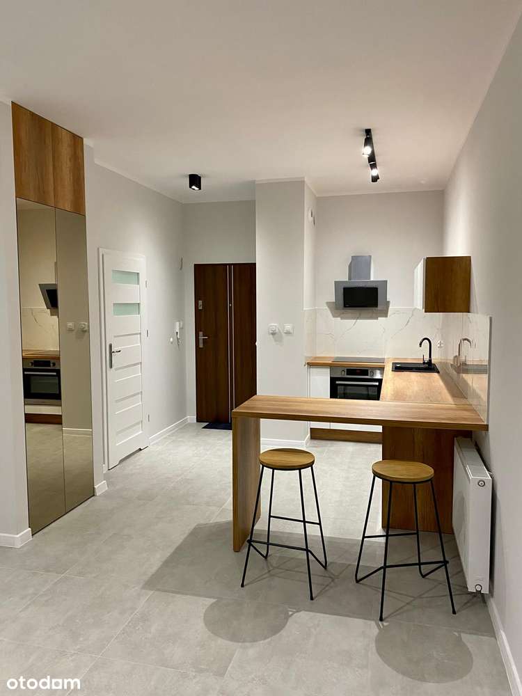 Nowe/wyposażone/ w cenie komórka lok. i miejsce postojowe-0