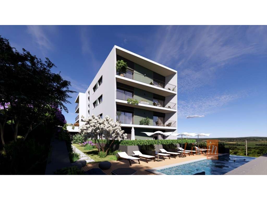 Apartamento T3 em Condomínio Privado no Pinheiro de Loures - Grande imagem: 2/16