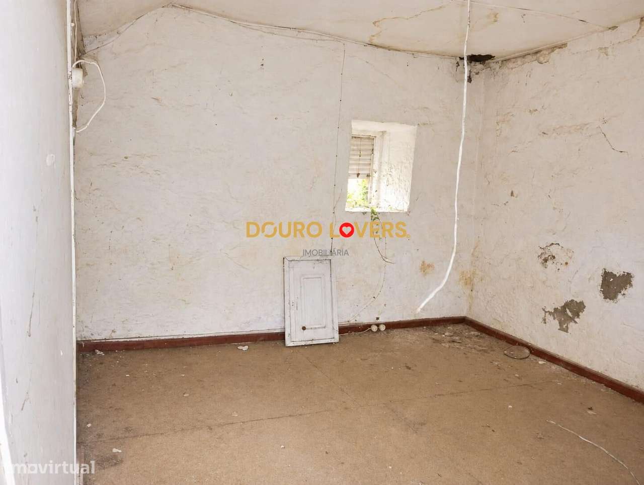 TERRENO COM 978 m2 | POTENCIAL PARA 2 MORADIAS GEMINADAS | GONDOMAR-16
