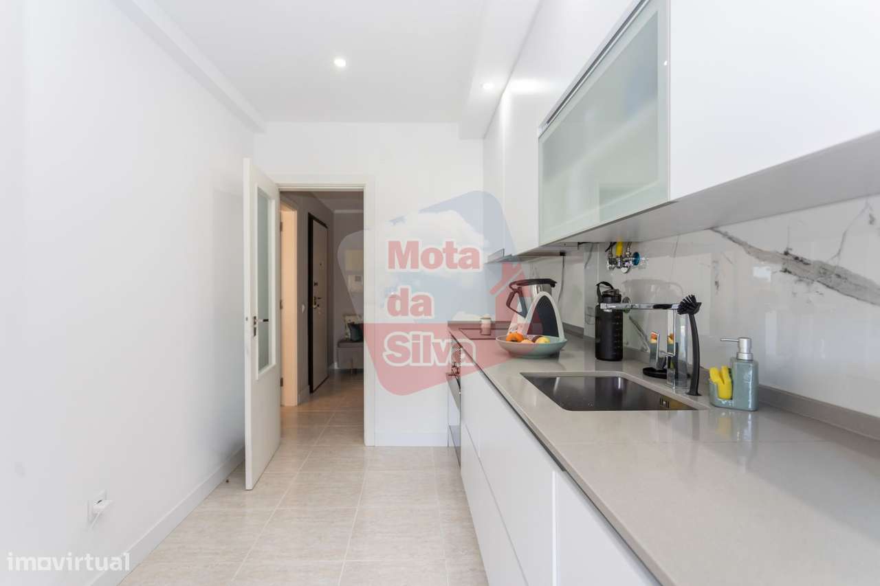 Excelente apartamento T2 em Vale Flores - Feijó-1
