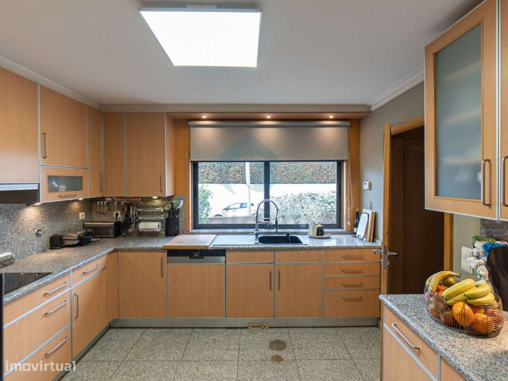 Moradia T5 em Vilarinha-18