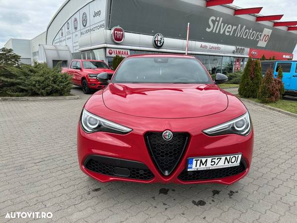 Alfa Romeo Stelvio - 2