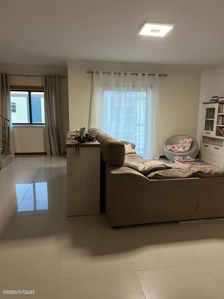 T4 duplex com garagem para 2 carros. - Grande imagem: 5/37