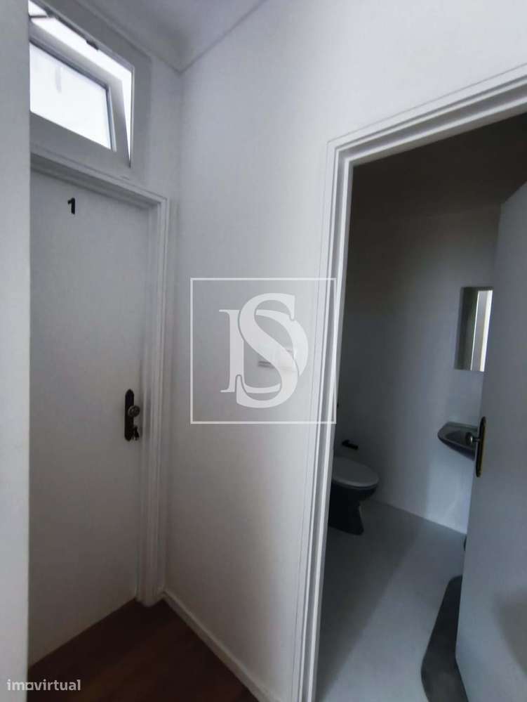 Apartamento T2 + 3 Azurém-13