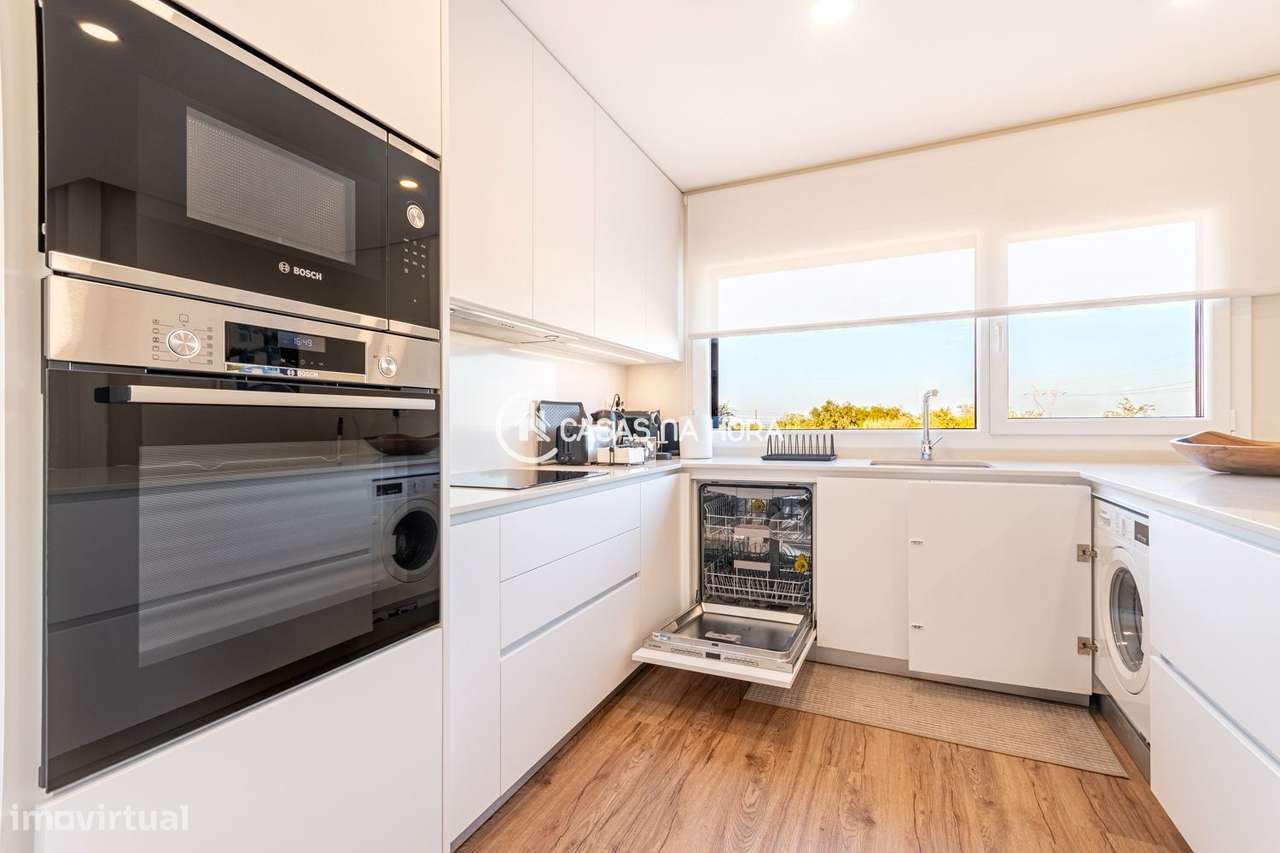 T3 NOVO NA ATALAIA - MONTIJO | MOBILADO, 2 AMPLAS VARANDAS E GARAGE...-7