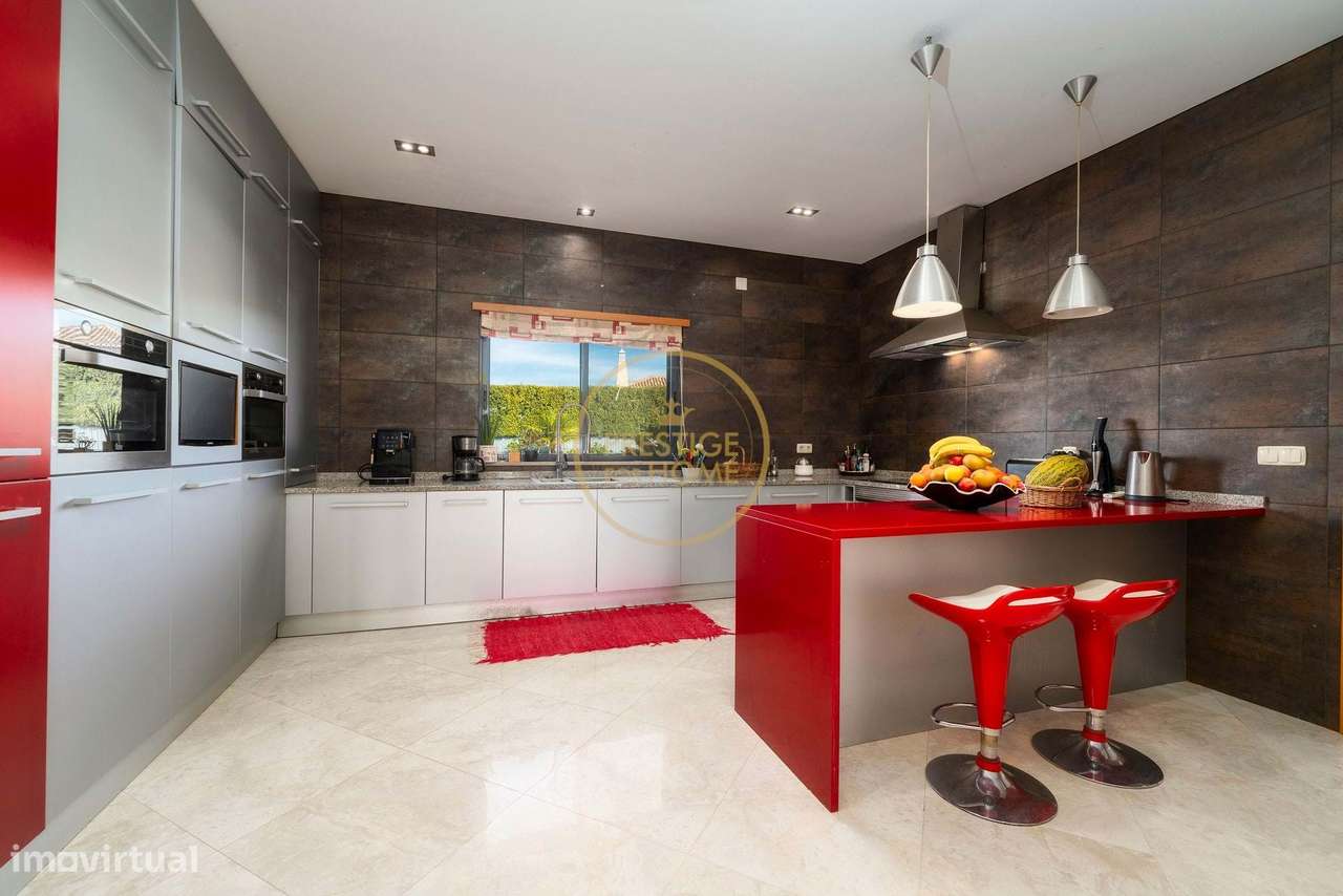 Moradia, 294,80 m², São Sebastião-12