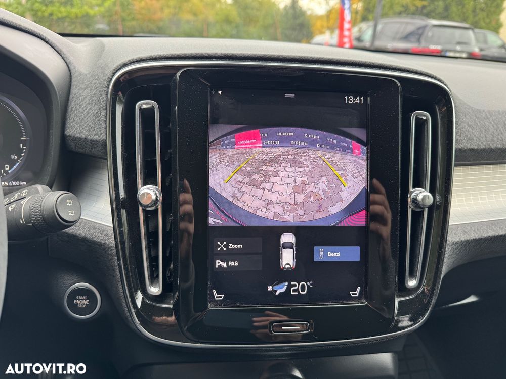 volvo xc-40   recharge t5 twin engine at7 inscription