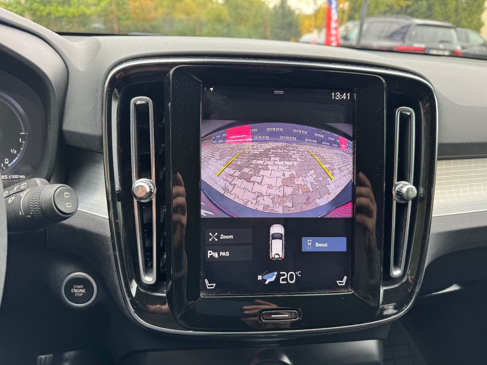 volvo xc-40   recharge t5 twin engine at7 inscription