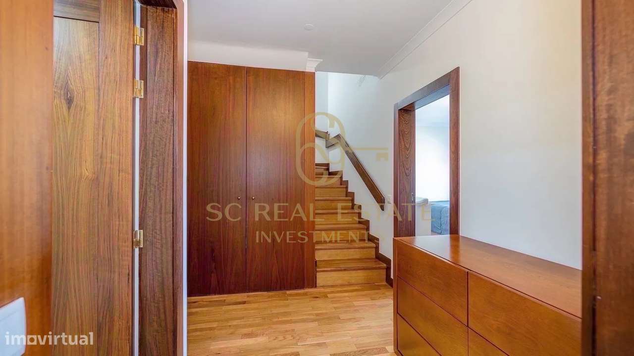 Exclusivo T2 Duplex Recuado, Último Piso, 2 Terraços, Cedofeita-16