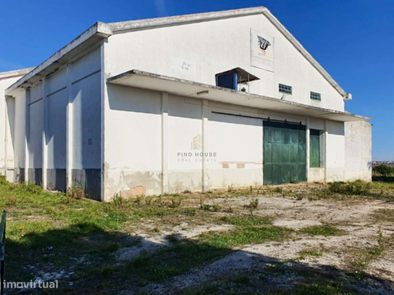 Armazém Industrial em terreno urbano, com amplo logradouro em Alcanhõe - Grande imagem: 3/12