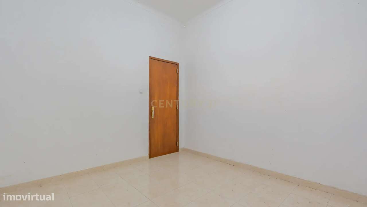 Moradia Isolada com Terreno de 1041 m² – Um Mundo de Possibilidades!-55