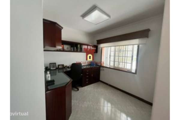 Moradia V3 Excelente-12