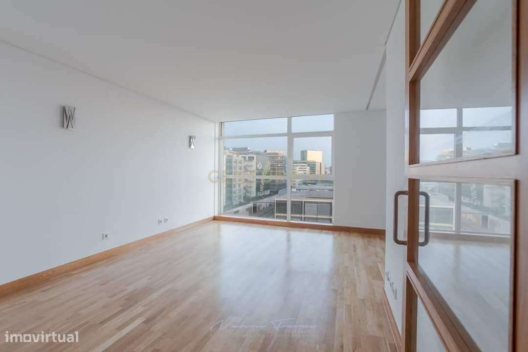 T2 I Apartamento Duplex com vista rio em zona nobre de Lisboa - Grande imagem: 4/22