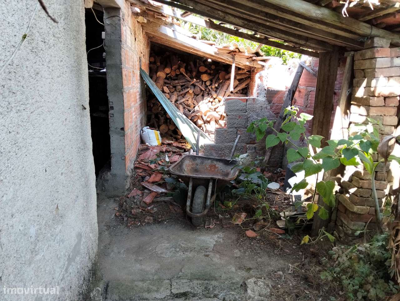 Moradia com terreno c/2 artigos Casal Jorge Dias -Alcobaça-10