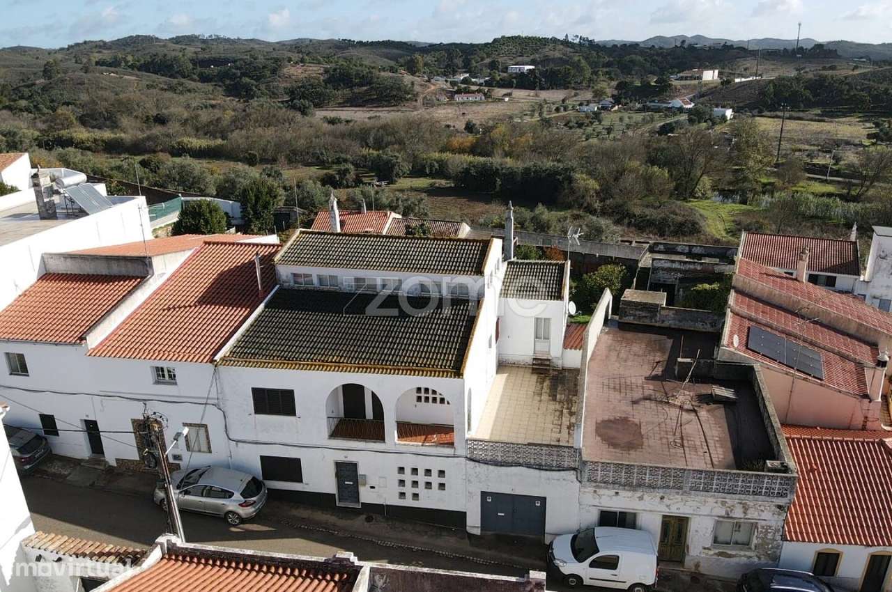 Moradia V6 em São Marcos da Serra c/ Garagem e Quintal - Grande imagem: 2/60